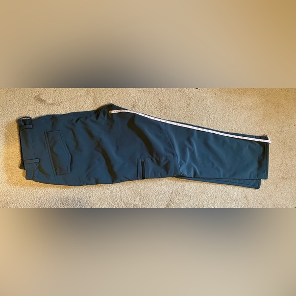 Men's Gray Cargo Pants - Picture 4 of 6